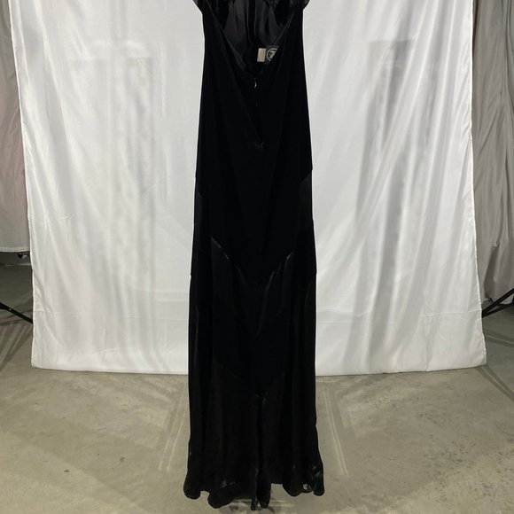 PM - Dress - Picture 4 of 9